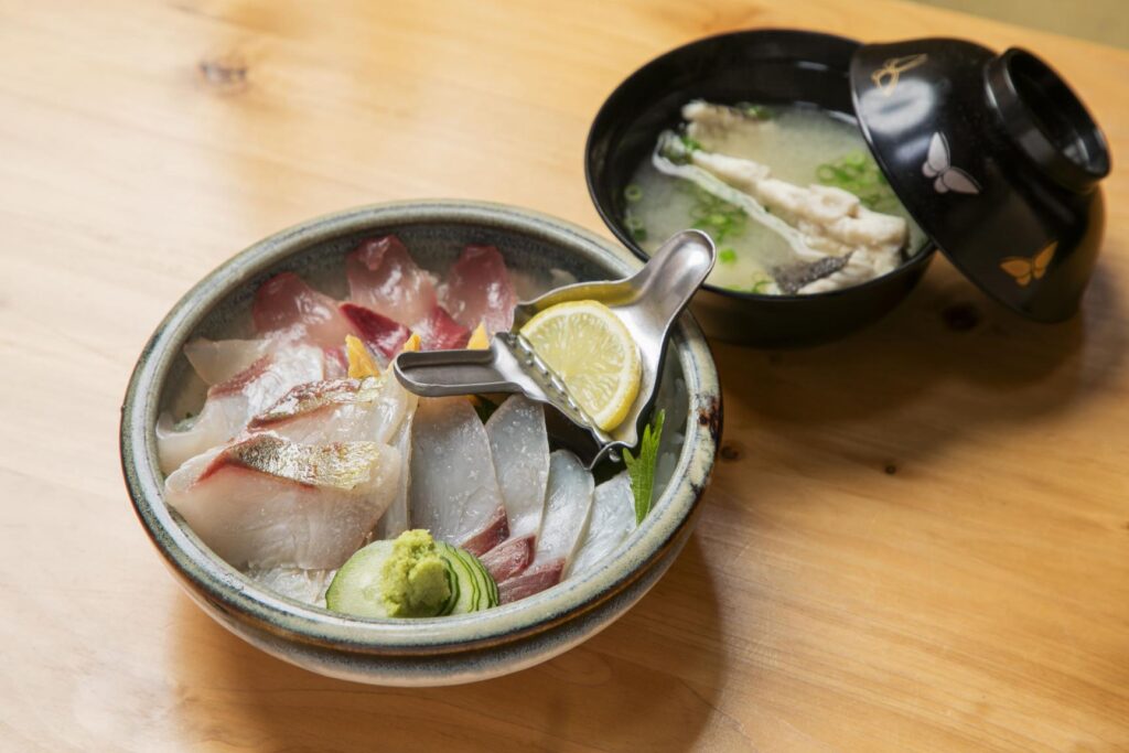 海鮮丼　さいかい丼